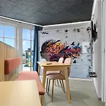 Ξενοδοχείο Funart 13